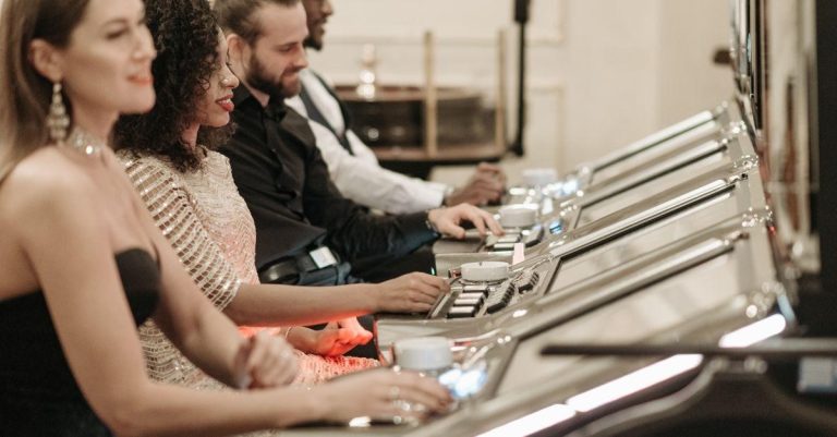 6 Common Online Slot Terms Explained in Plain Language